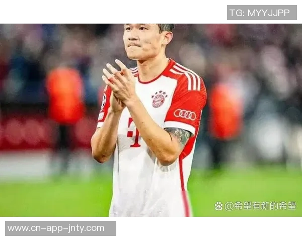 金玟哉在比赛中的惊人失误引发热议与质疑是否符合拜仁标准