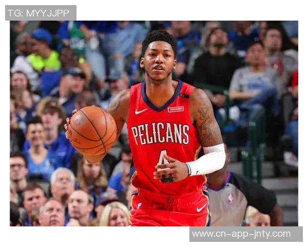 兰德尔表现出色11投7中斩获21分8助攻三分球命中率高达50