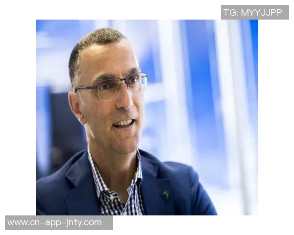 贝尔戈米分析米兰前锋速度优势但缺乏压制对手的战术习惯 贝尔戈米分析米兰前锋速度优势但缺乏压制对手的战术习惯