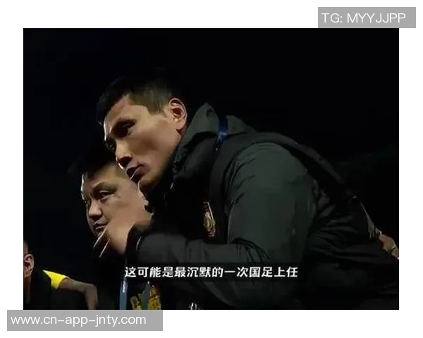 国足新任教练邵佳一团队已抵达肇庆全员将于四日集结备战