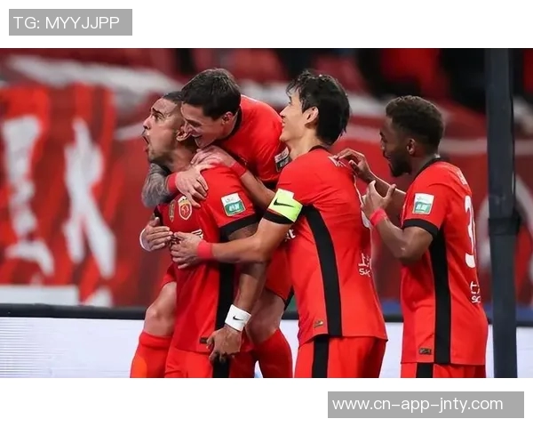 海港队考虑引进第六外援梅伦多全场坐替补席引发关注 海港队考虑引进第六外援梅伦多全场坐替补席引发关注