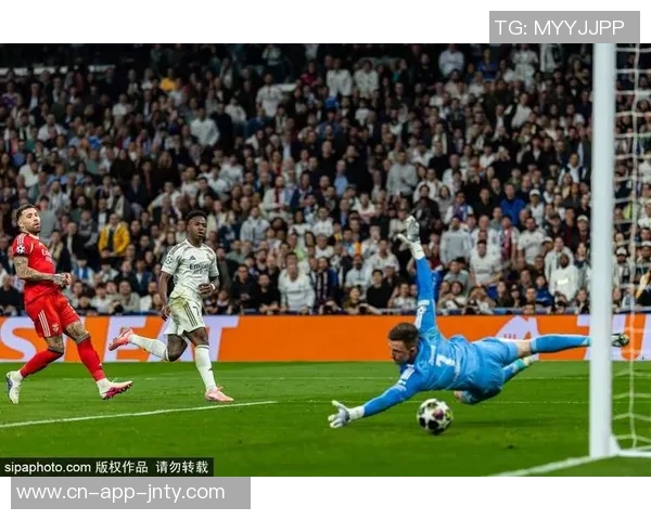 阿森西奥因与卡马文加相撞受伤皇马后防危机加剧缺战赫塔费 阿森西奥因与卡马文加相撞受伤皇马后防危机加剧缺战赫塔费